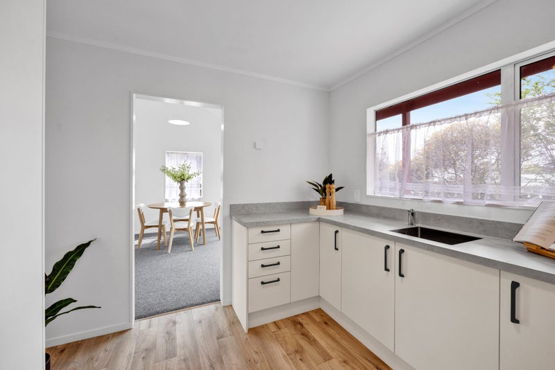 2/19 Kenmore Street, Westown, New Plymouth - Carousel 2