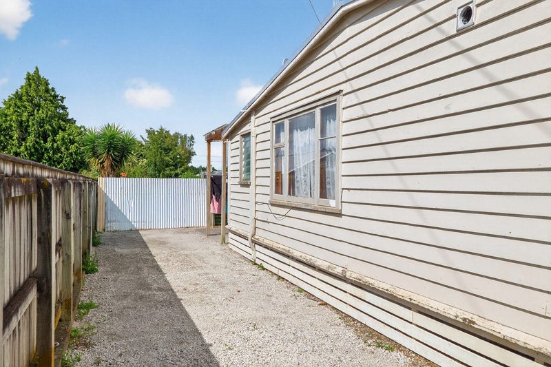 1A Wellington Street, Feilding, Feilding - Carousel 23
