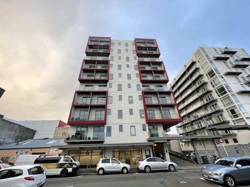 404/8 WIGAN ST, TE ARO, WELLINGTON - Carousel 1