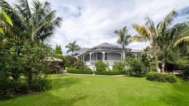 29 Cameron Road, Bluff Hill, Napier - Carousel 1