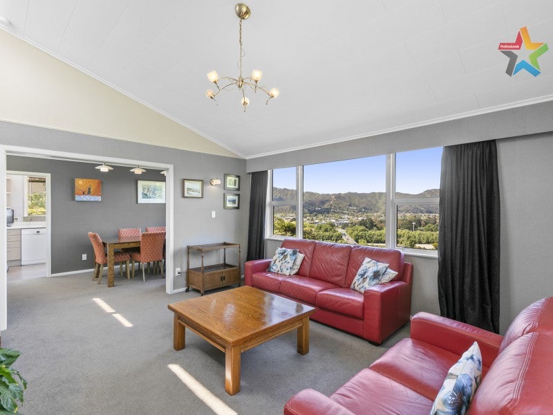 27 Vista Grove, Kelson, Lower Hutt - Carousel 2