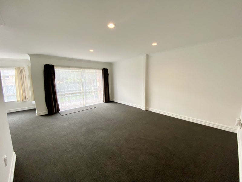2/28 Munroe Road, Ranui, Auckland - Carousel 2