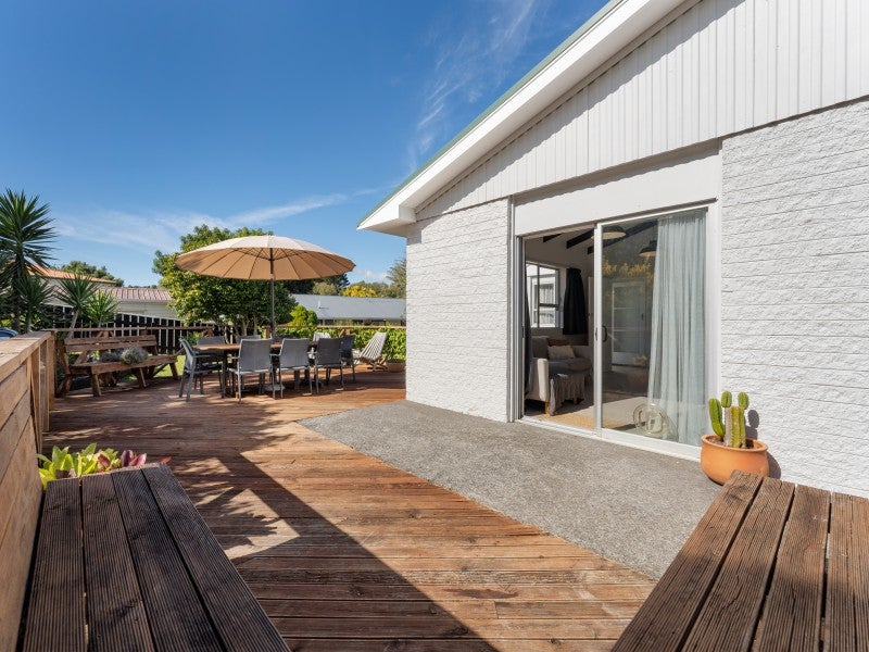 72 Pembroke Street, Westown, New Plymouth - Carousel 2