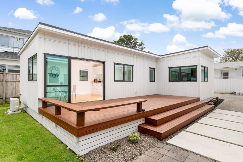 79A Universal Drive, Henderson, Auckland - Carousel 1