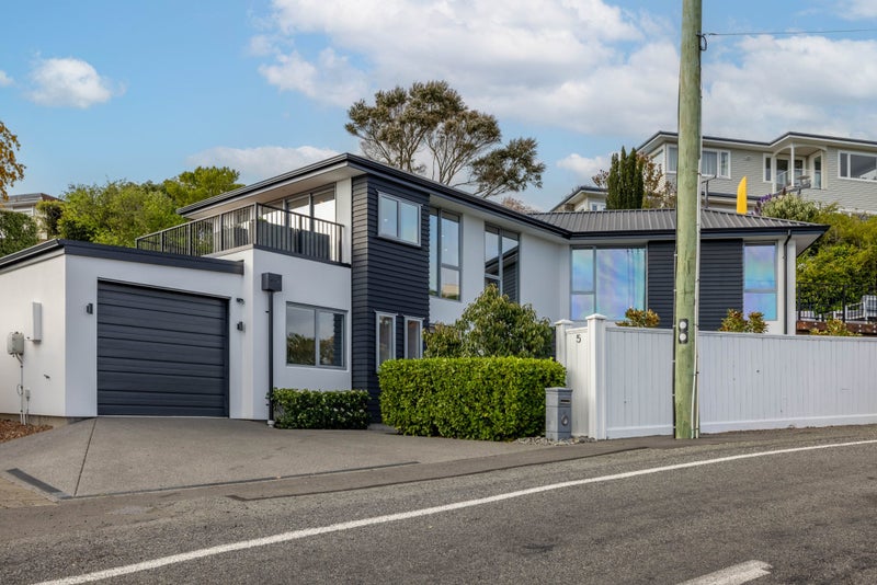 5 Marama Crescent, Mount Pleasant, Christchurch - Carousel 1
