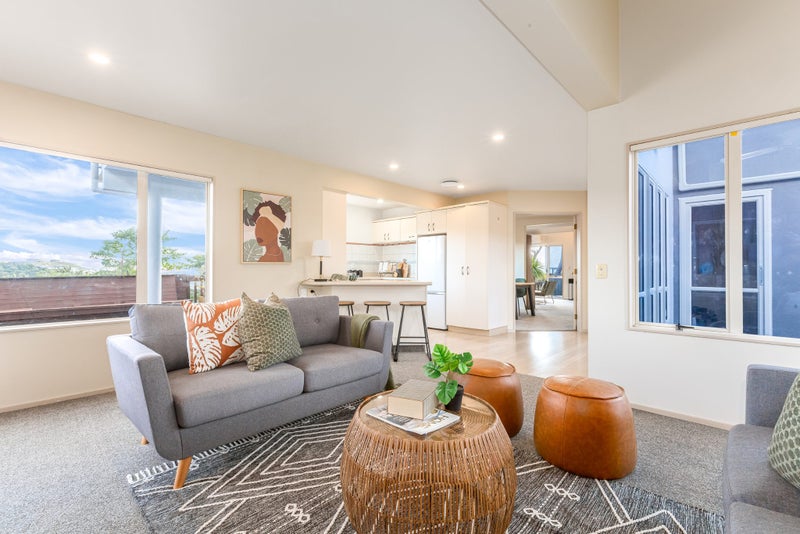 12 Tombane Terrace, Papakowhai, Porirua - Carousel 2