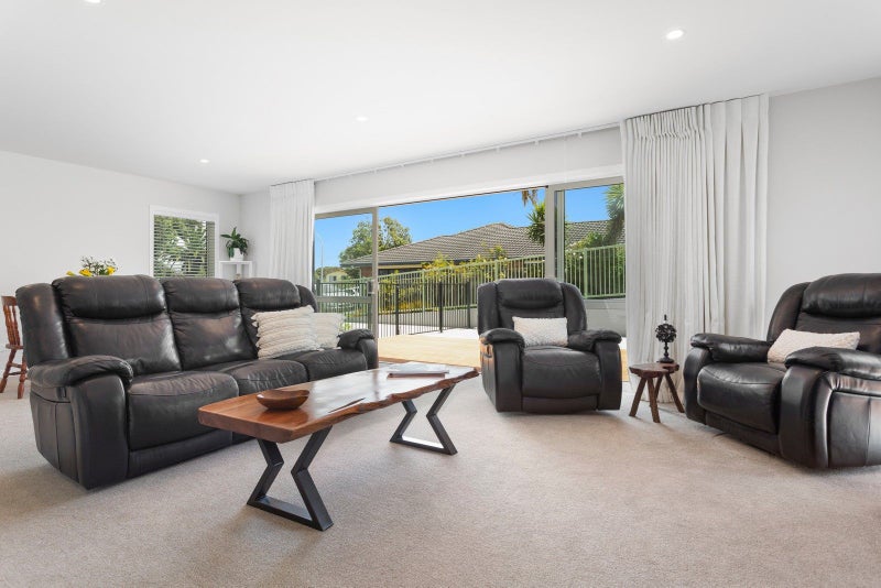 26 FISHERMANS drive, coastlands, WHAKATANE - Carousel 2