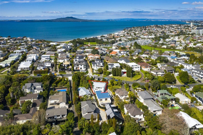 48A Heathcote Road, Castor Bay, Auckland - Carousel 2