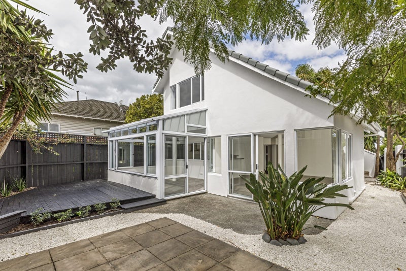 2/20 Norwood Road, Bayswater, Auckland - Carousel 2
