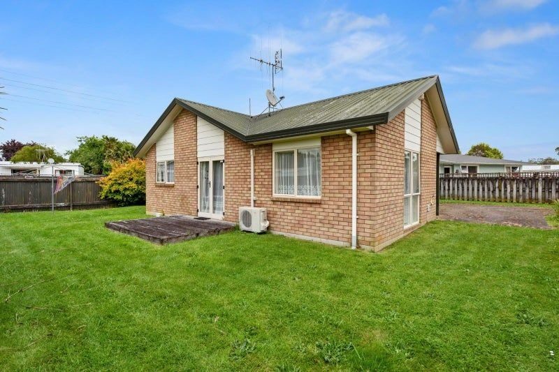10A Griffiths Place, Claudelands, Hamilton - Carousel 1
