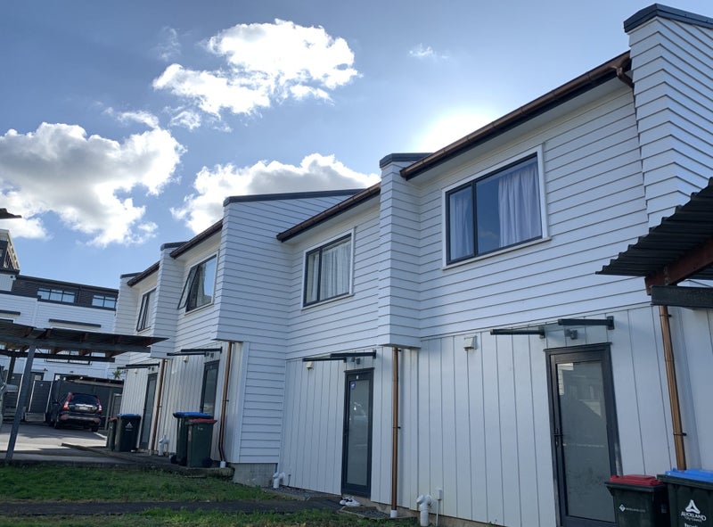 31/3 Burton Street, Grafton, Auckland - Carousel 1