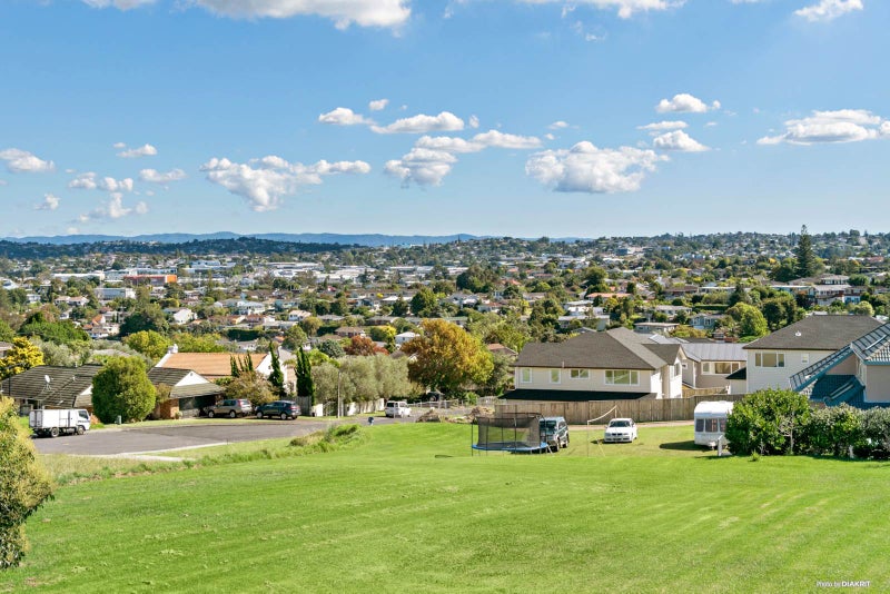 2/188 East Coast Road, Forrest Hill, Auckland - Carousel 2