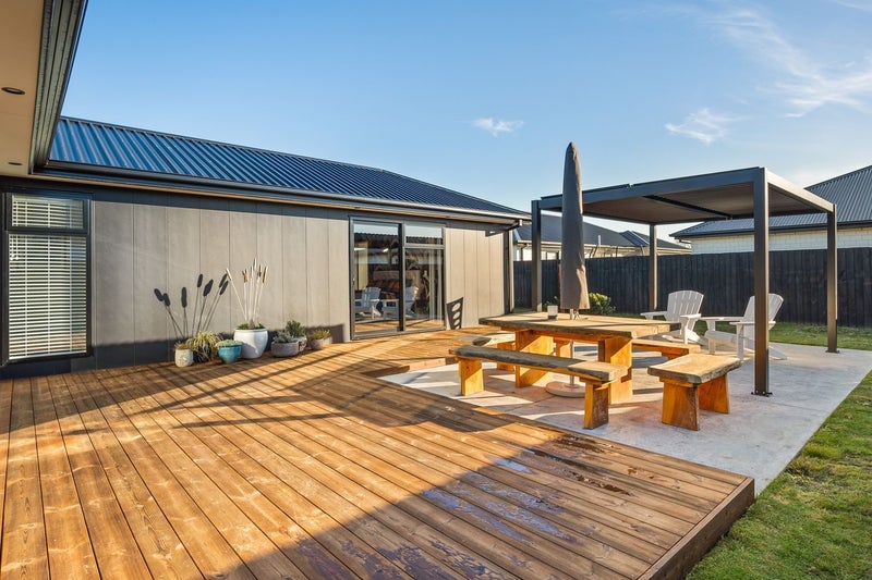 4/21 Blakes Road, Belfast, Christchurch - Carousel 1