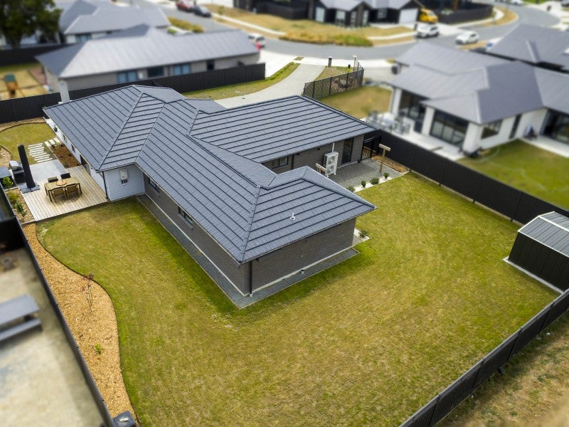 27 Salisbury Crescent, Wallaceville, Upper Hutt - Carousel 26