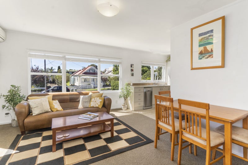 1/5 Cambria Road, Devonport, Auckland - Carousel 1