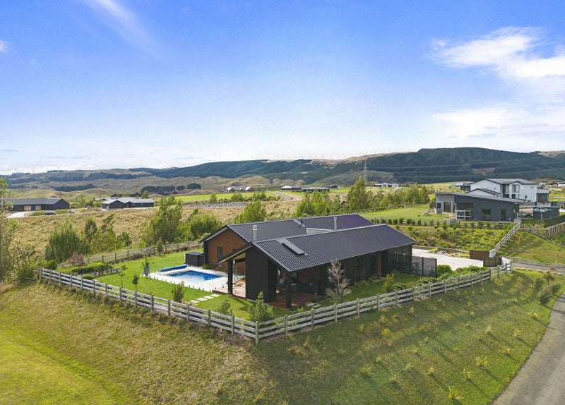 6 Dickins Lane, Palmerston North - Carousel 2