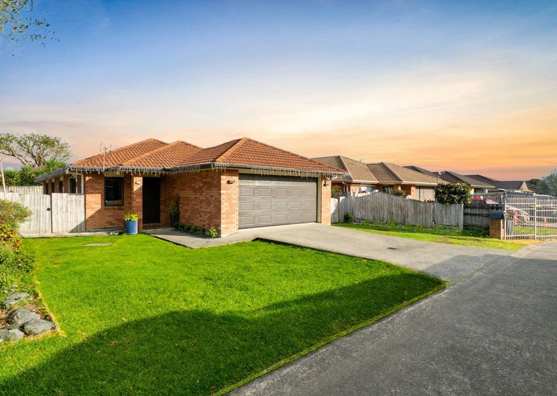 8 Maadi Place, Papakura, Papakura - Carousel 1