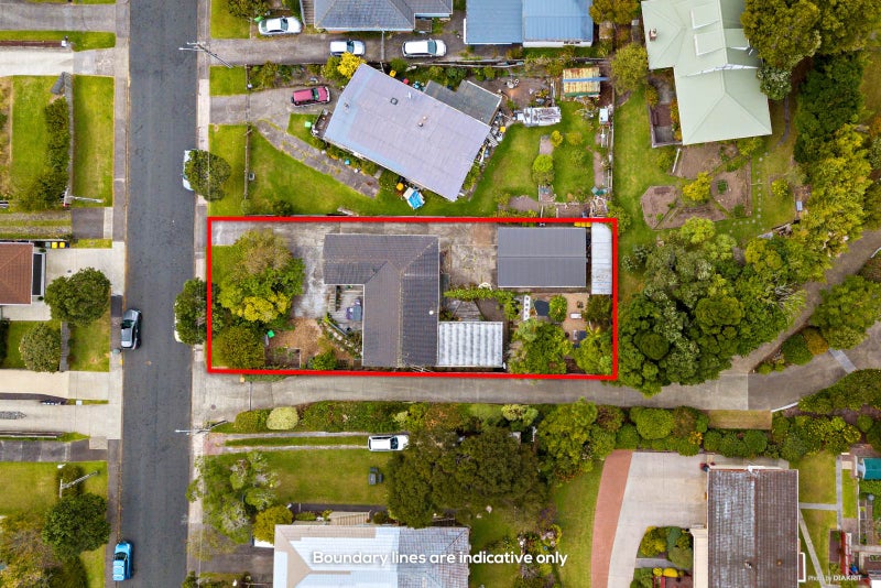 66 Cliff View Drive, Green Bay, Auckland - Carousel 1