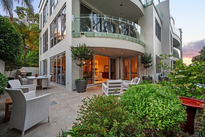 GE/7 The Promenade, Takapuna, North Shore City - Carousel 2