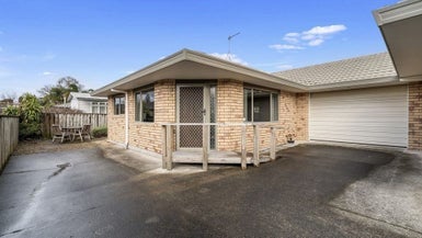 33C Manson Street, Gate Pa, Tauranga - Carousel 1