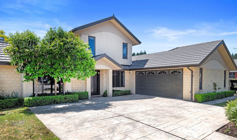 11 Forest Drive, Parklands, Christchurch - Carousel 1