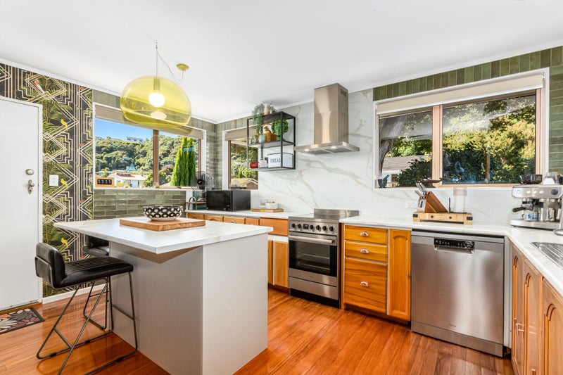 37 Bosun Terrace, Whitby, Porirua - Carousel 2