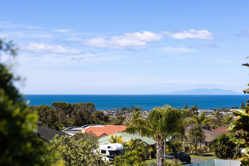 4 Manhattan Rise, Orewa, Rodney - Carousel 2