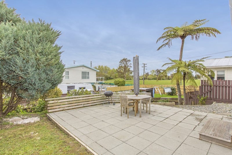 8 Owen Street, Belmont, Lower Hutt - Carousel 24