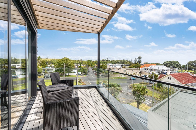 2 Ronaki Road, Mission Bay, Auckland - Carousel 2