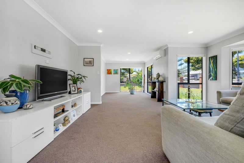 1 Eiger Place, Northpark, Auckland - Carousel 2