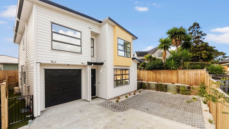 44E Godley Road, Green Bay, Auckland - Carousel 1