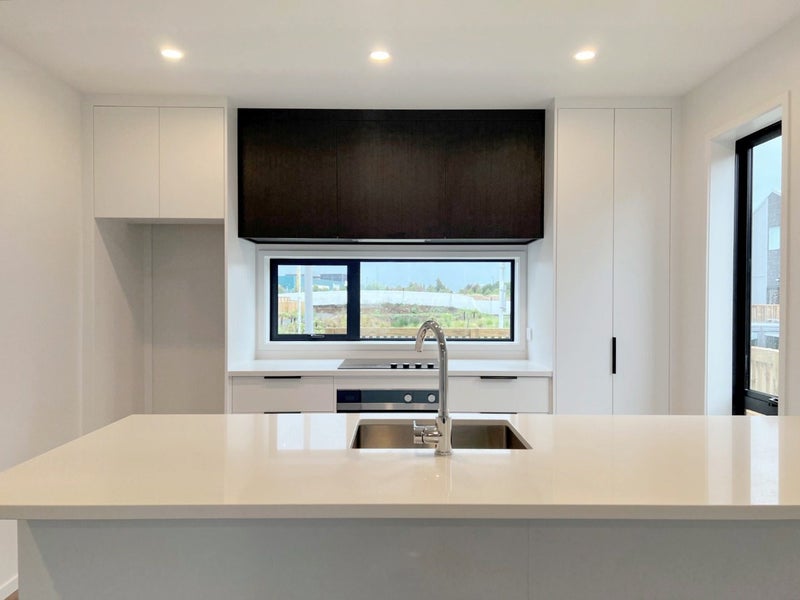 74 Jacks Landing Drive, Hamilton Lake, Hamilton - Carousel 2