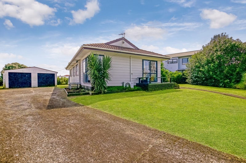 71 Burundi Avenue, Clendon Park, Auckland - Carousel 1