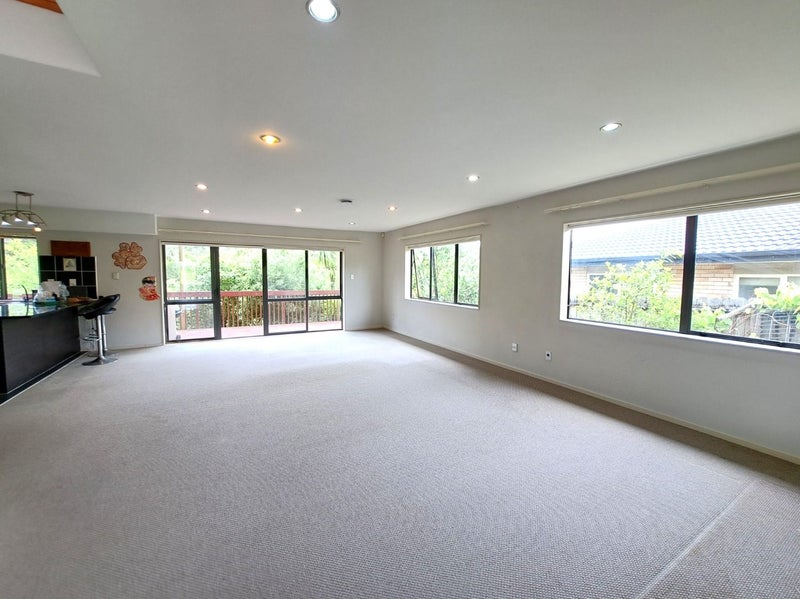 3 Spoonbill Place, Unsworth Heights, Auckland - Carousel 2