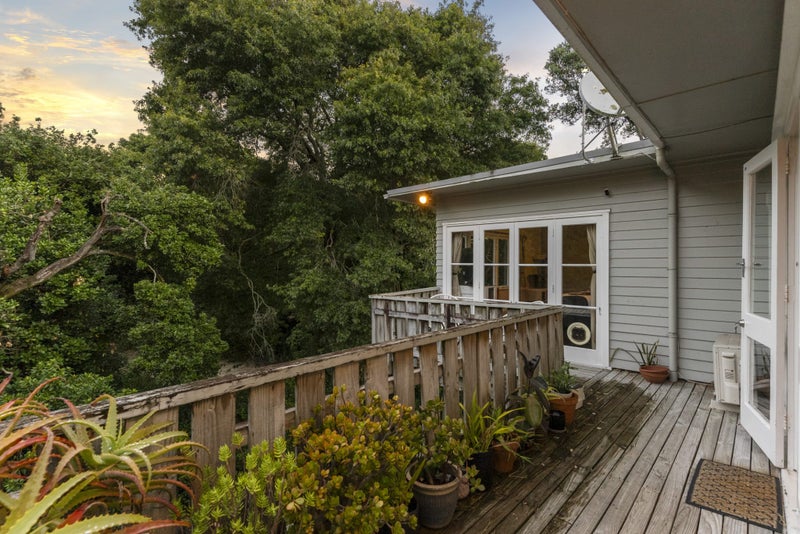 43A Aroha Avenue, Sandringham, Auckland - Carousel 1