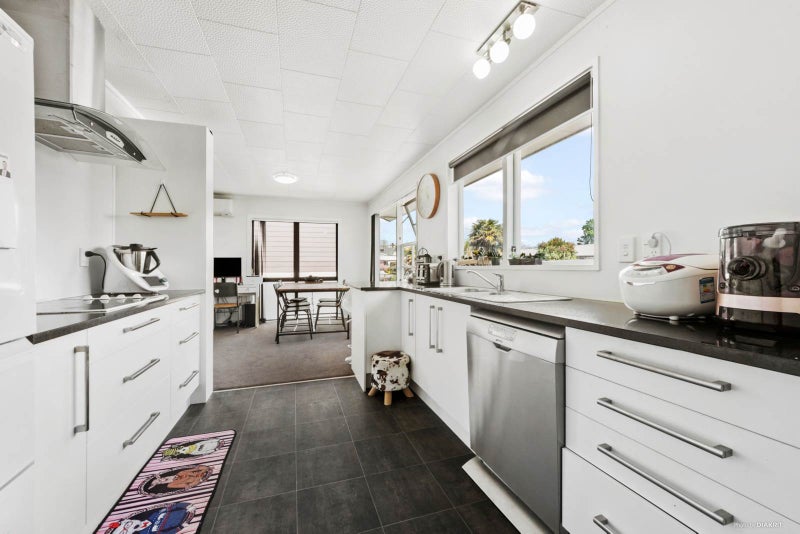 164 Luckens Road, West Harbour, Auckland - Carousel 2