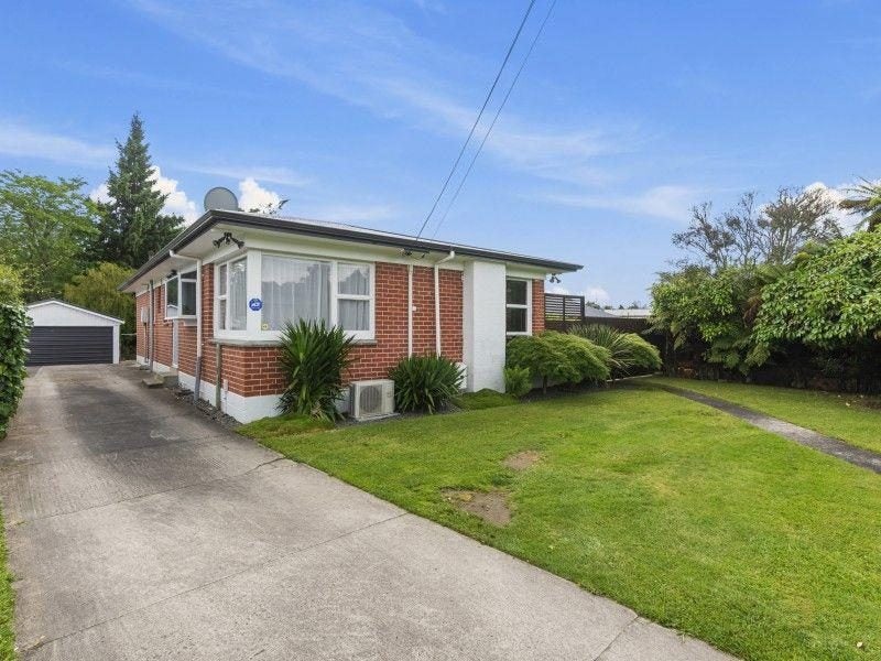 3 Norrie Place, Hillcrest, Rotorua - Carousel 1