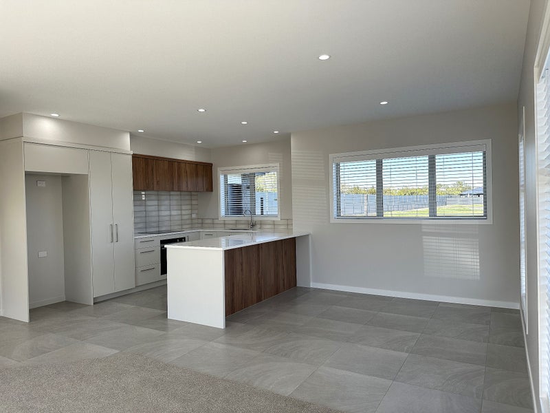 10 George Yee Place, Taradale, Napier - Carousel 2