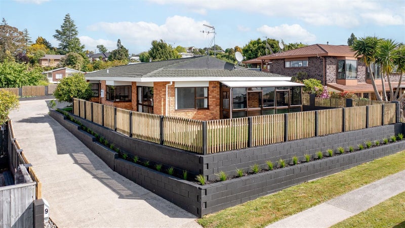 9 Velma Crescent, Nawton, Hamilton - Carousel 1