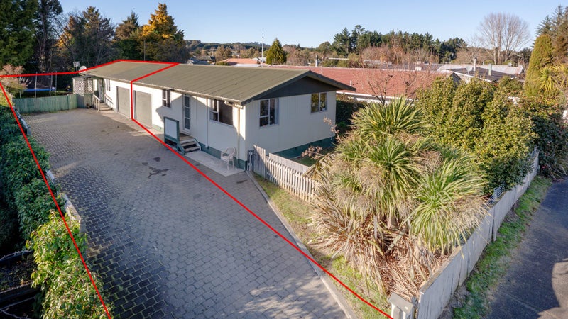 1/12 Macdonell Street, Hilltop, Taupō - Carousel 1