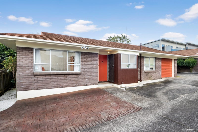 2/27 Brookfield Avenue, Onehunga, Auckland - Carousel 1