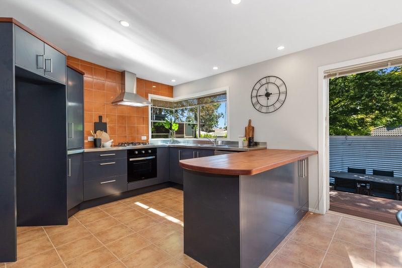 93 Pembroke Street, Hamilton Lake, Hamilton - Carousel 2