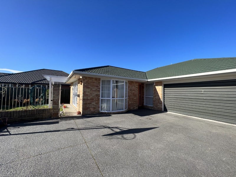 1/8 Avonhead Road, Avonhead, Christchurch - Carousel 2