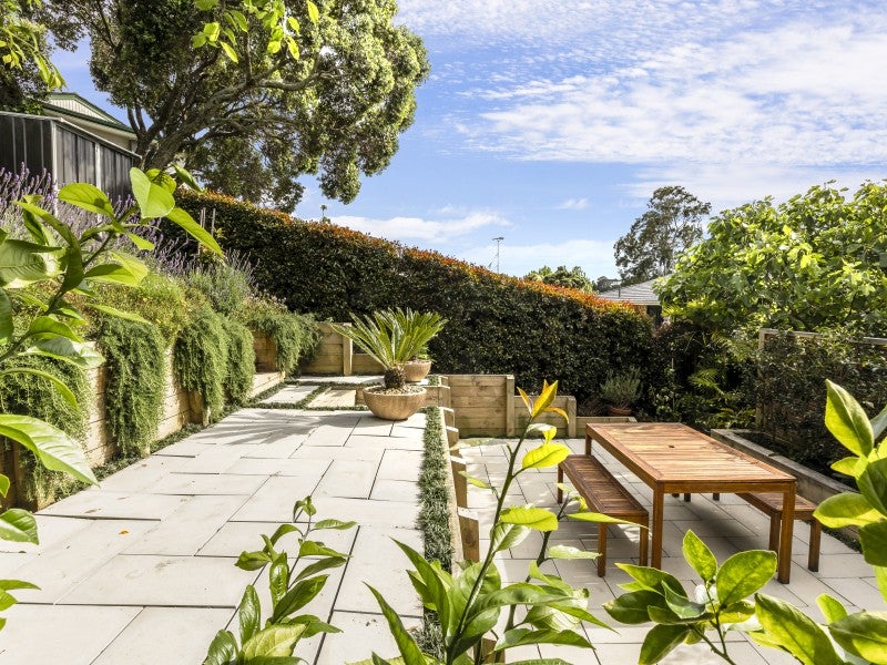 6/4 Don Croot Street, Western Springs, Auckland - Carousel 1