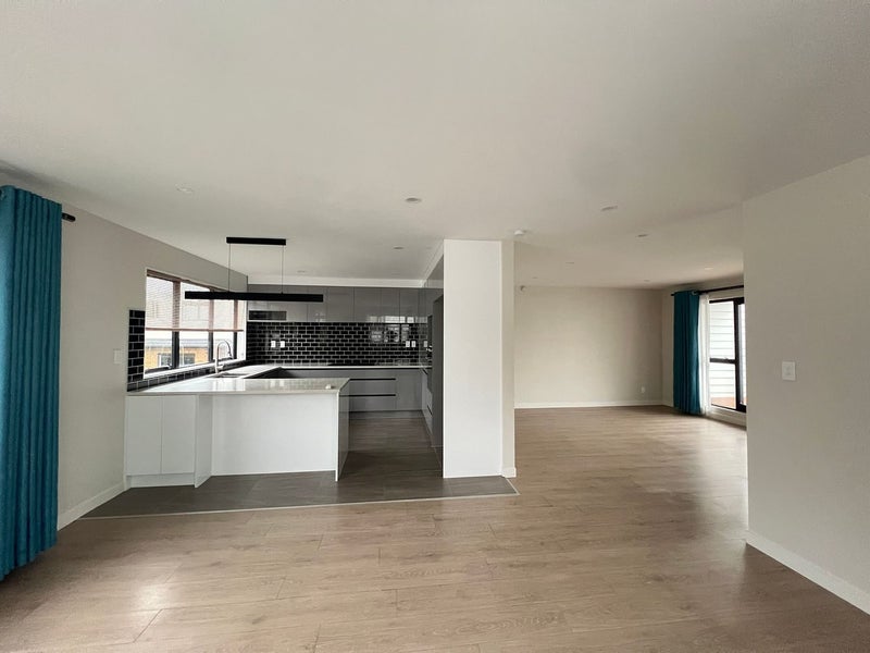 28B Routley Drive, Glen Eden, Auckland - Carousel 2