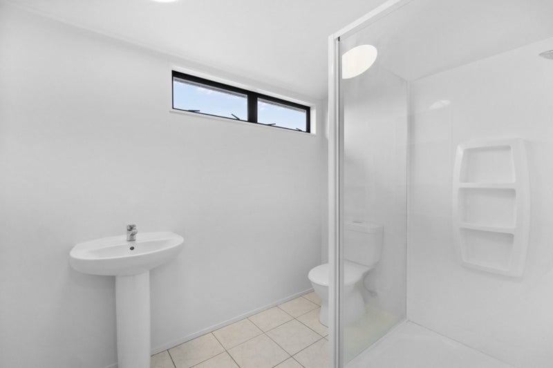 36 Nottingham Drive, Hamilton East, Hamilton - Carousel 20