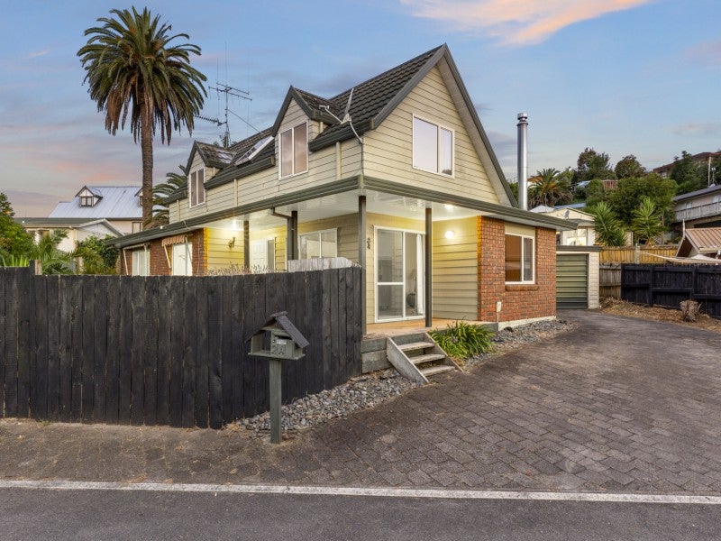 2A Michael Way, Judea, Tauranga - Carousel 2