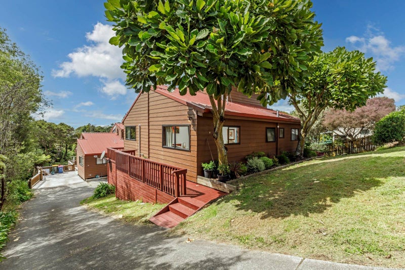2/62 Langana Avenue, Browns Bay, Auckland - Carousel 25