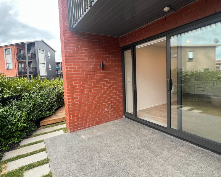 G09/10 Awataha Drive, Northcote, Auckland - Carousel 2