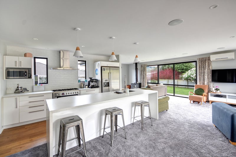 5 Kempthorne Place, Wakari, Dunedin - Carousel 1